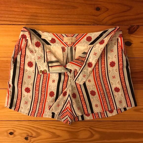 Loft Outlet Blue Red Dress Shorts, EUC, 2 - Picture 7 of 13